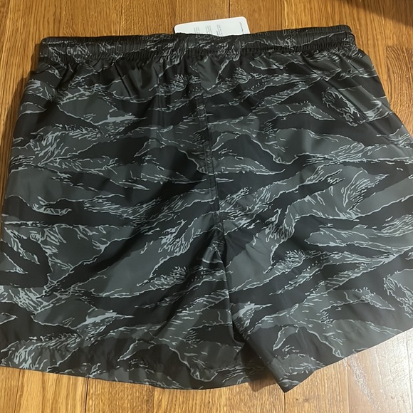NEW MONCLER MEN SWIM TRUNKS SIZE XL $360 - Picture 8 of 8